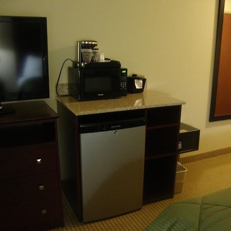 Cobblestone Inn & Suites - Carrington Room photo