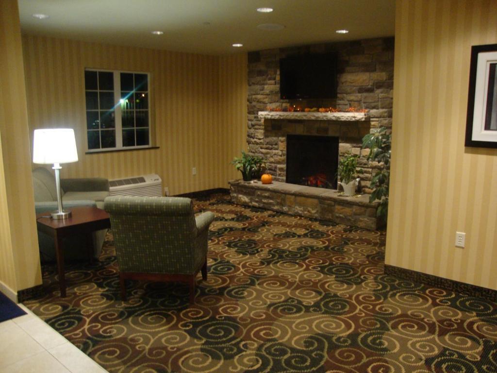 Cobblestone Inn & Suites - Carrington Exterior photo